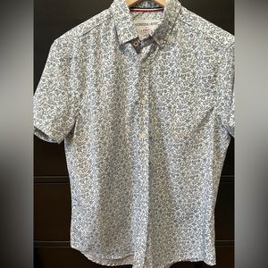 Men’s Button Down